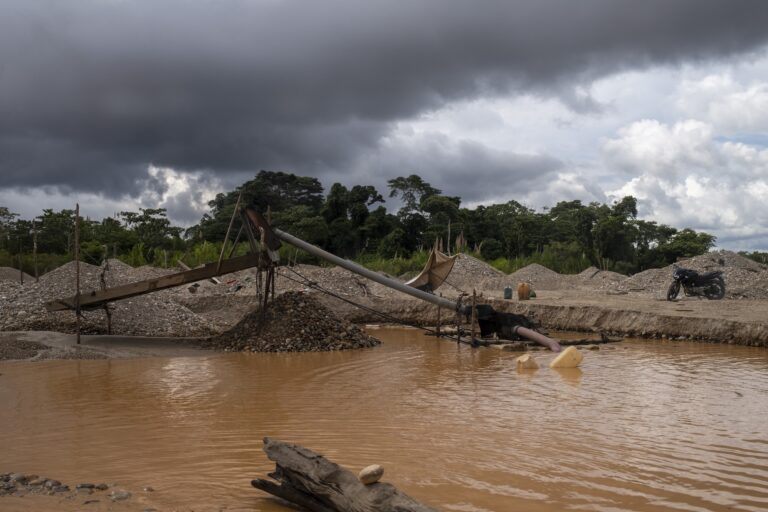 Mineria de oro en Perú