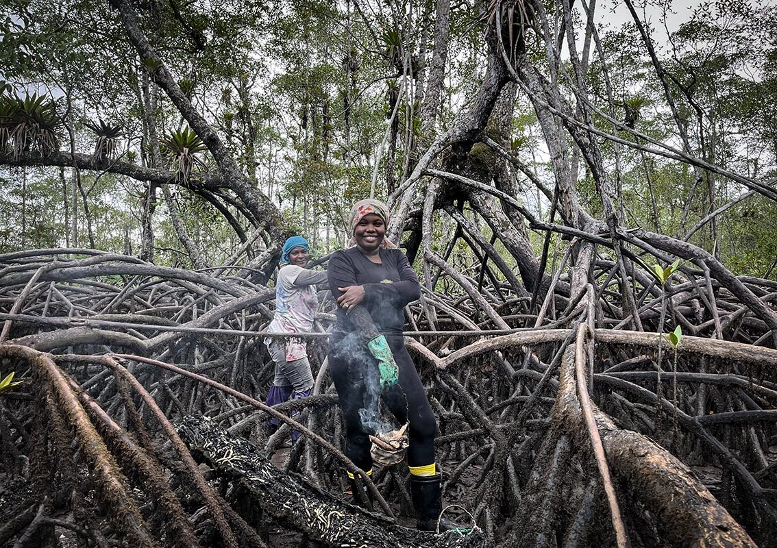 Colombia 1 - Matilde Mosquera y Benita Rentería piangüar - Foto Laila Abu Shihab Vergara