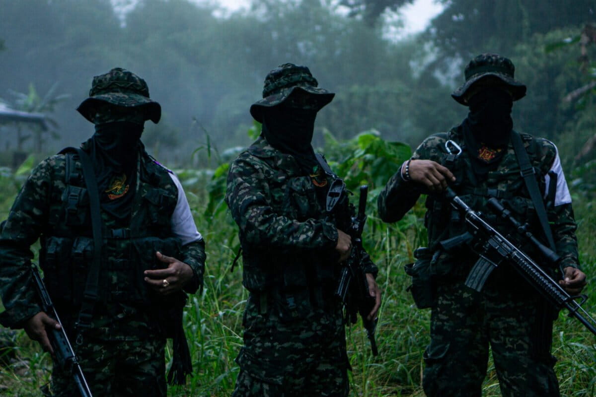 Varios miembros de los Comandos de la Frontera. Foto: Tom Laffay