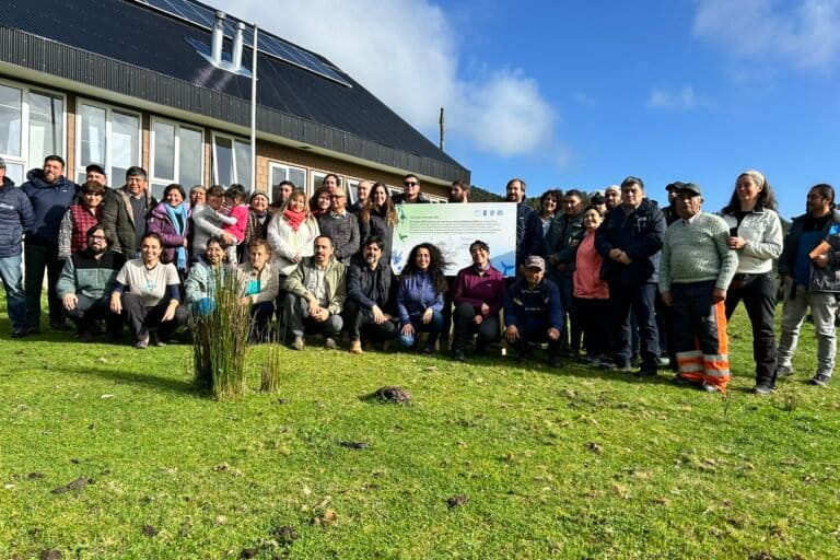 En caleta Huellelhue, Región de Los Lagos, se desarrolla el proyecto GEF Incentivos para la Conservación de la Biodiversidad (ICB), con la participación de pescadores artesanales y comunidades indígenas. Cortesía Ministerio del Medio Ambiente