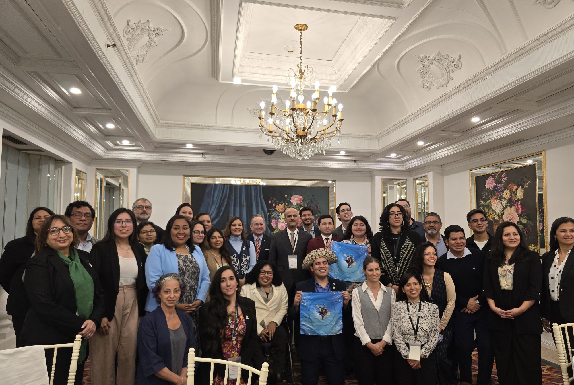 el ministro de Ambiente de Panamá, Juan Carlos Navarro, se reunió por la mañana con la sociedad civil. Foto: Yvette Sierra Praeli. 