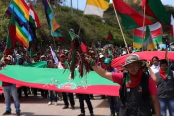 Integrantes del Consejo Regional Indígena del Cauca (CRIC) en movilización