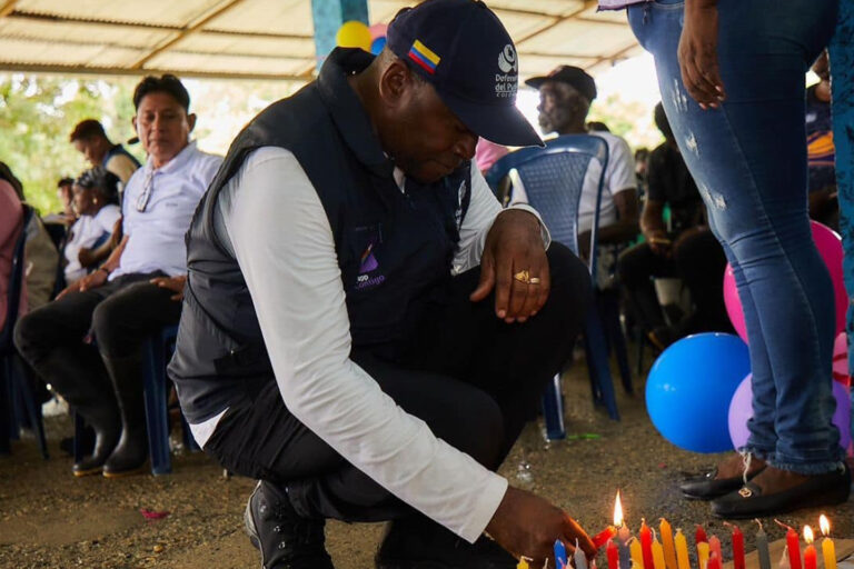 La organización Somos Defensores, de Colombia, registró 128 agresiones contra 120 personas defensoras de derechos humanos en los primeros tres meses de 2025. Foto: Defensoría del Pueblo y la Naturaleza