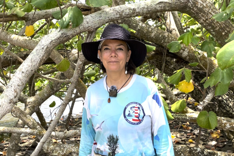 Susana Rocha, integrante de la asociación Senderos y Encuentros para un Desarrollo Autónomo Sustentable (Sendas AC) inició en 2019 una iniciativa para realizar un proyecto ecoturístico en la zona. Foto: Óscar Martínez