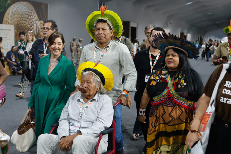 Representantes de pueblos indígenas en la COP