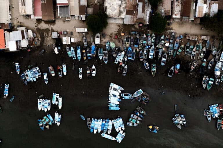 Piratas y narcotráfico: la alianza que extorsiona y asesina a pescadores en Ecuador y Perú | Lecturas ambientales – Mongabay