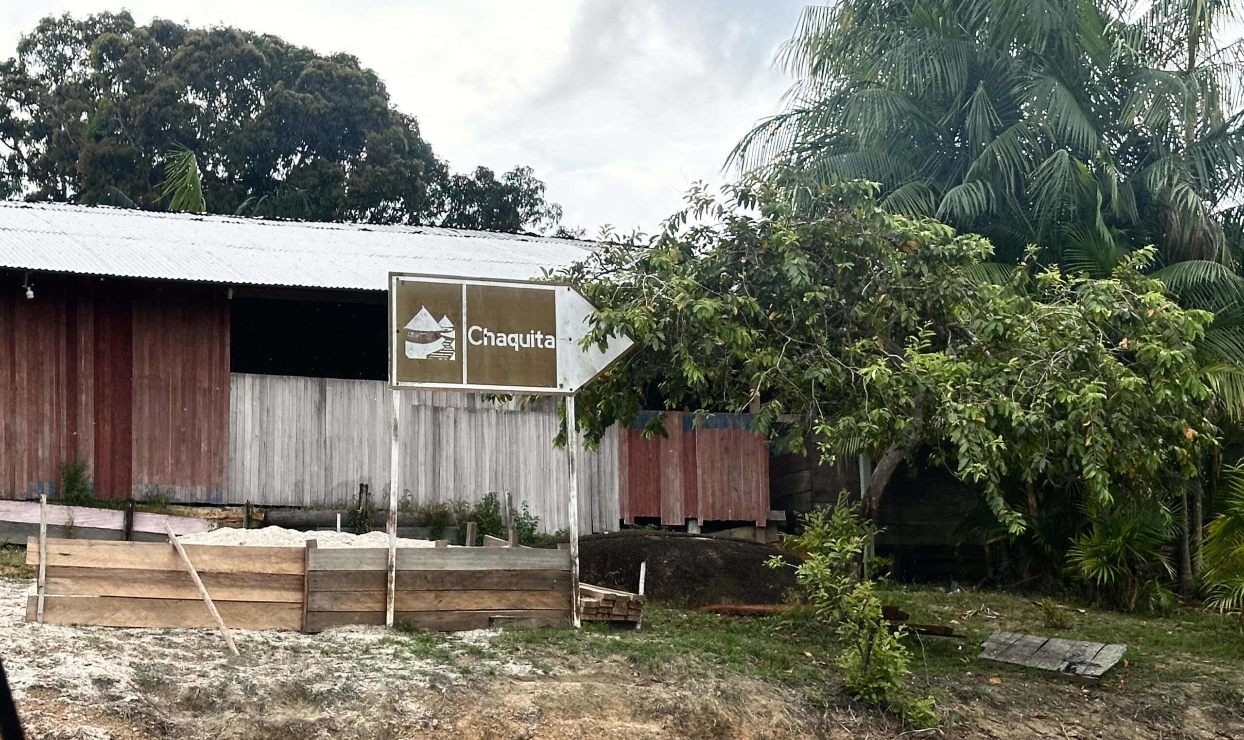 En Chaquita, niños presentan niveles de mercurio en el cabello que superan los límites de la OMS en más de un 1400 %. La comunidad carece de botiquines y enfrenta graves secuelas neurológicas por la contaminación ambiental. Foto: José Guarnizo.