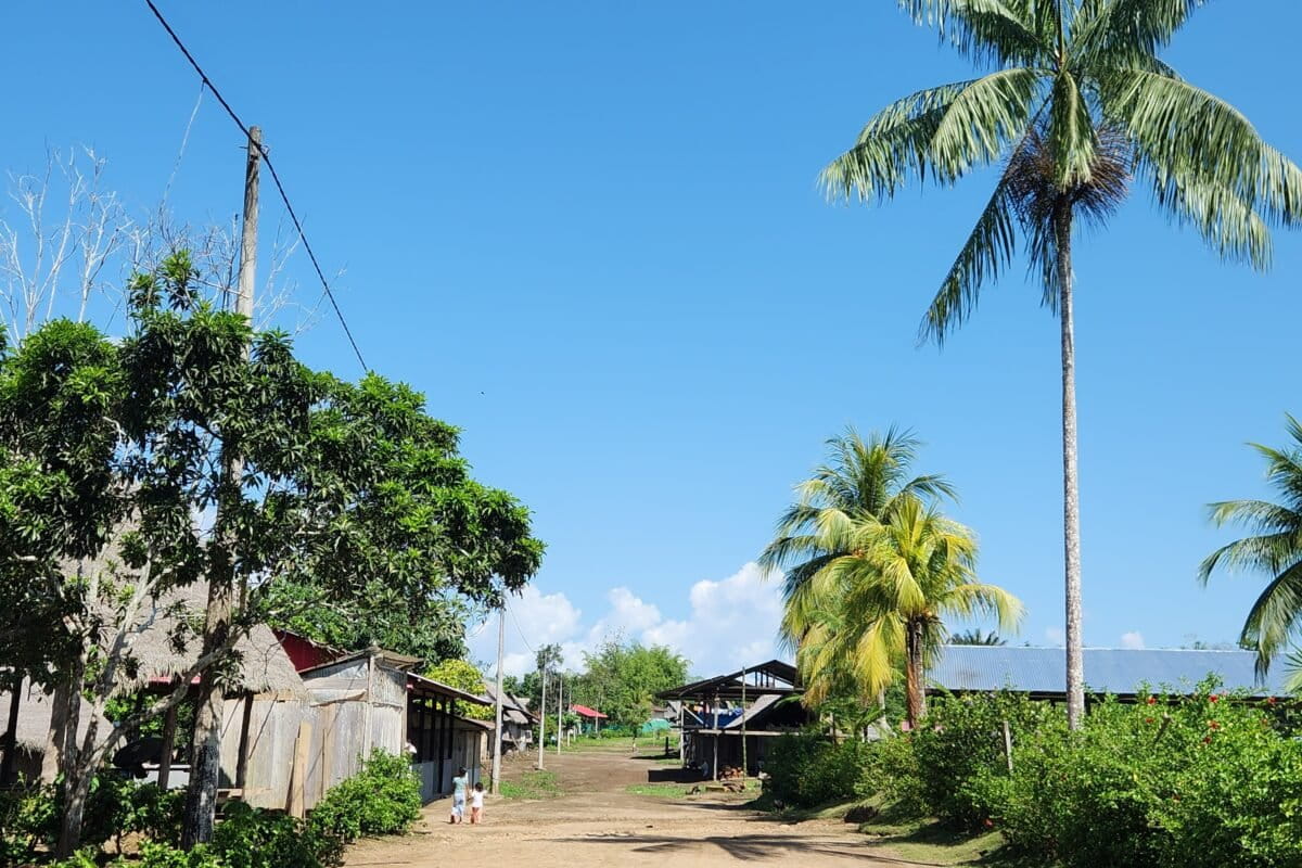 En sectores del Medio Santiago, como Huabal, viven con temor de que las redes de mineros ilegales avancen hacia sus territorios. Foto: Enrique Vera 