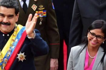 Nicolás Maduro y Delcy Rodríguez. Crédito: Facebook de Delcy Rodríguez.