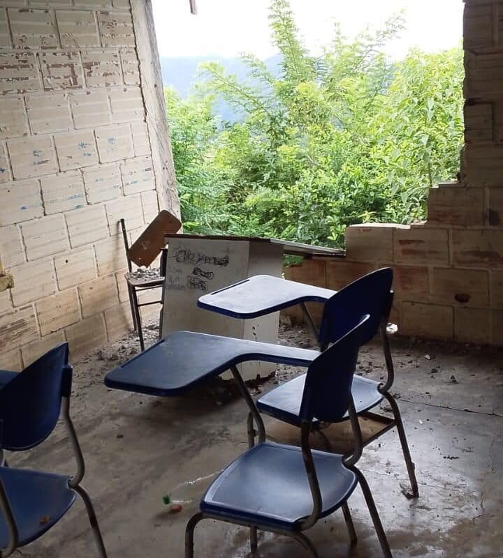 En Risaralda, la comunidad de Pueblo Nuevo reportó la afectación de la escuela en donde 13 estudiantes recibían clases. Foto: cortesía CRIR