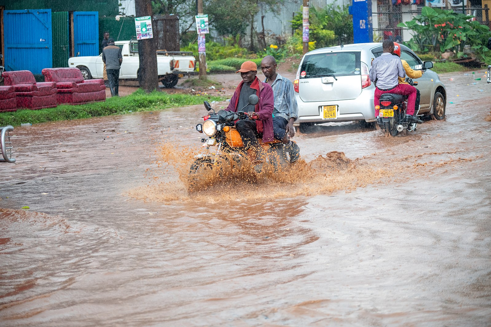Inondations dans la capitale ougandaise, Kampala, en raison de l’état défectueux de nombreux réseaux d'égouts et de drainage des eaux. Image de Joekyabby1 via Wikimédia Commons (CC BY-SA 4.0).