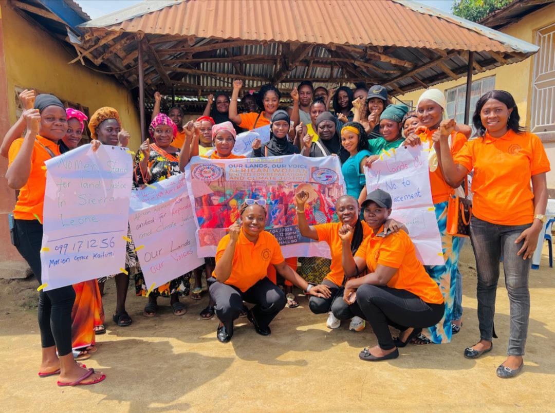 L’Assemblée des femmes pour le climat (WCA) et plusieurs organisations panafricaines s’engagent pour une justice climatique centrée sur les peuples. Image de Women’s Alliance on Natural Resources Governance (WANRG), en Sierra Leone, fournie par Ange Banouwin.