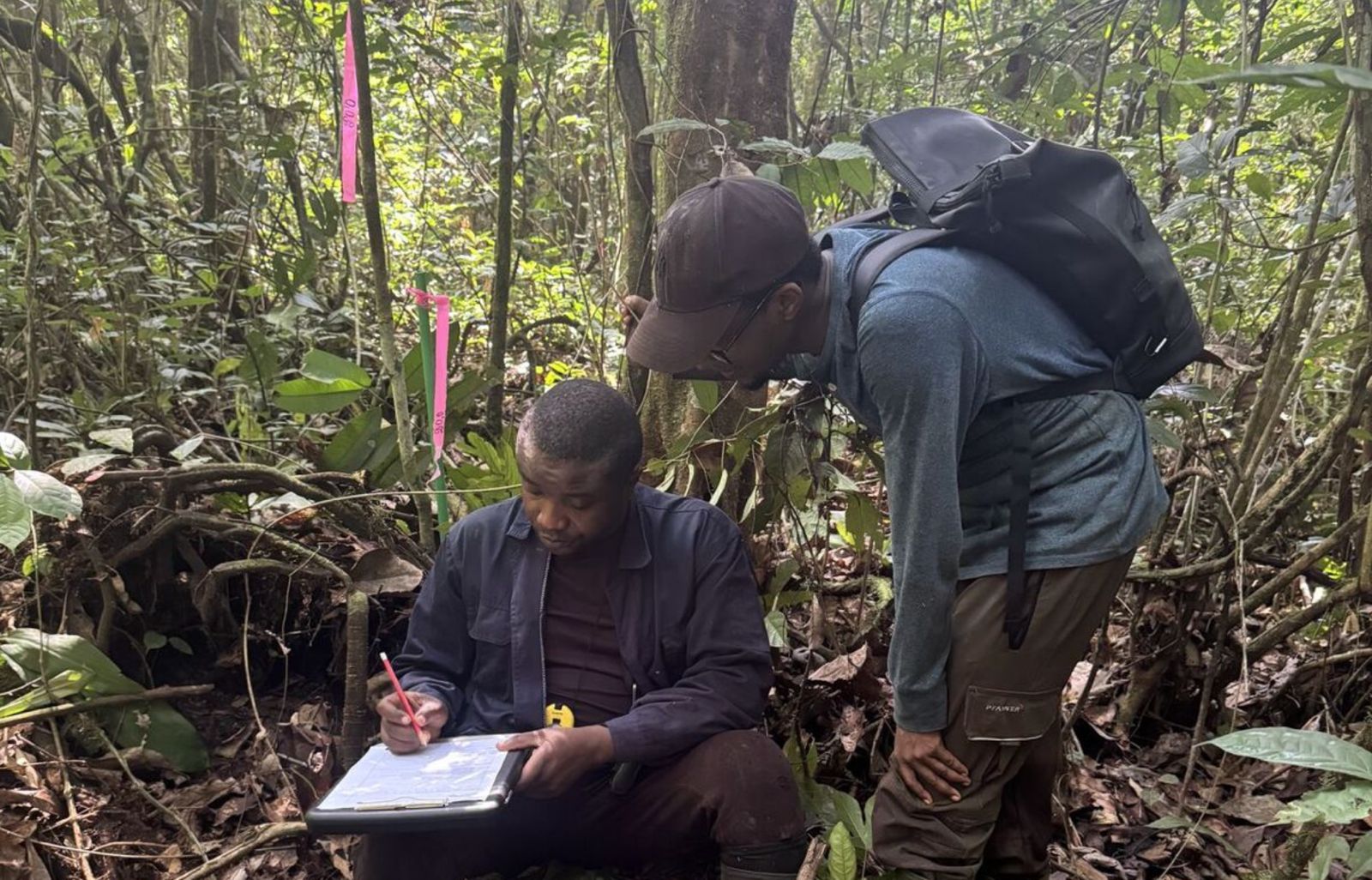 Dr Manzi souligne que les effets du changement climatique dans le bassin du Congo peuvent rester invisibles à première vue. Image de Olivier Jean Léonce Manzi.