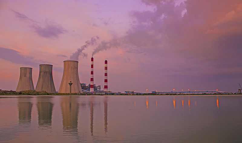 A thermal power plant in Haryana. Photo by Vikramdeep Sidhu/Wikimedia Commons.