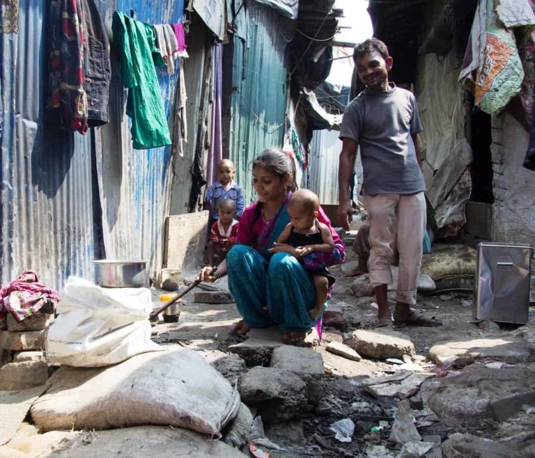 People in this Mumbai slum barely make it to age 40