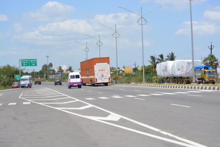 Vehicles burning diesel as fuel generate black carbon. Photo by S. Gopikrishna Warrier/Mongabay.