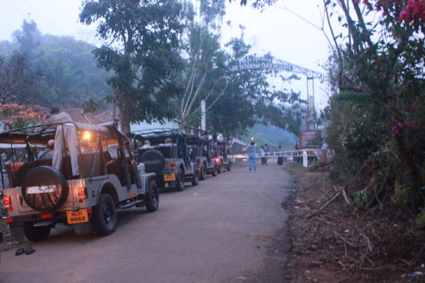 Tourists wait for entry into the Periyar Tiger Reserve. Credit: S Gopikrishna Warrier/Mongabay.