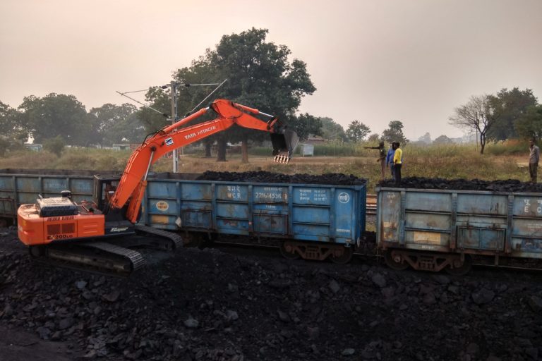 Thousands of workers across India are involved in coal mining. Photo by Mayank Aggarwal/Mongabay.