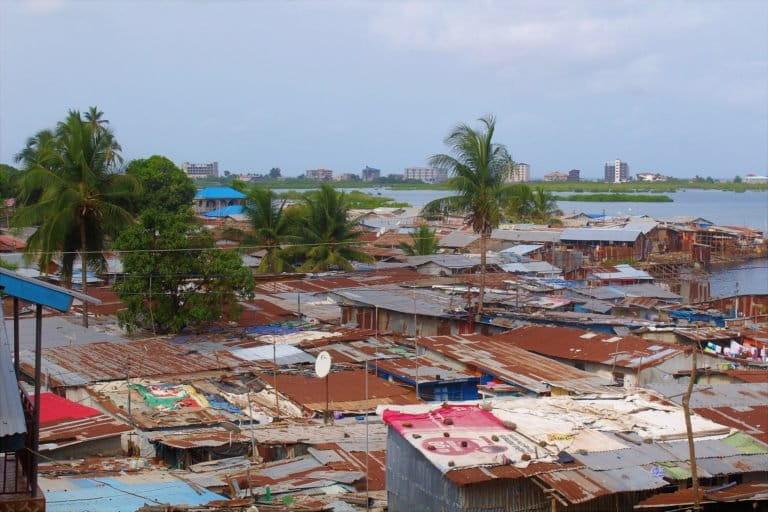 Informal settlement in Freetown, Sierra Leone. Photo by Paul Simpson/ Flickr. 