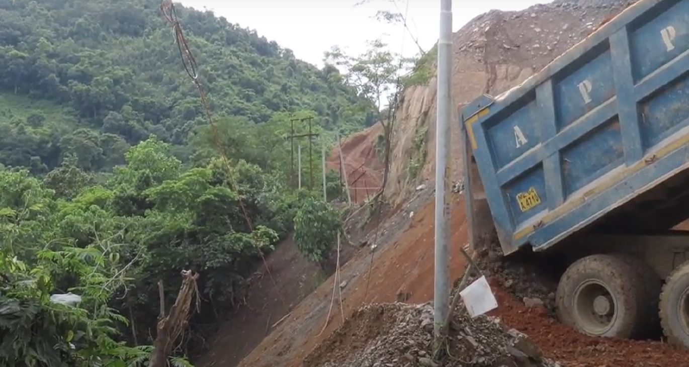 Five Divisional Forest Officers (DFO) who were instructed to conduct a spot verification, in order to ascertain environmental violations by NHIDCL wrote about improper muck disposal in their reports. Photo by Gaurab Talukdar/Mongabay.