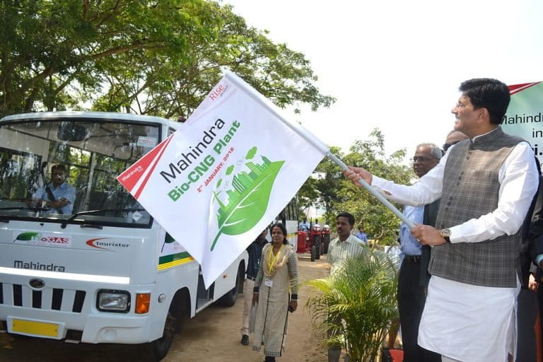 The Minister of State (Independent Charge) for Power, Coal and New and Renewable Energy, Shri Piyush Goyal flagging off a Van, powered by the Bio Gas after inaugurating the Bio CNG plant, at Mahindra World City, Chennai on January 02, 2016. Photo by Ministry of Power/Wikimedia commons