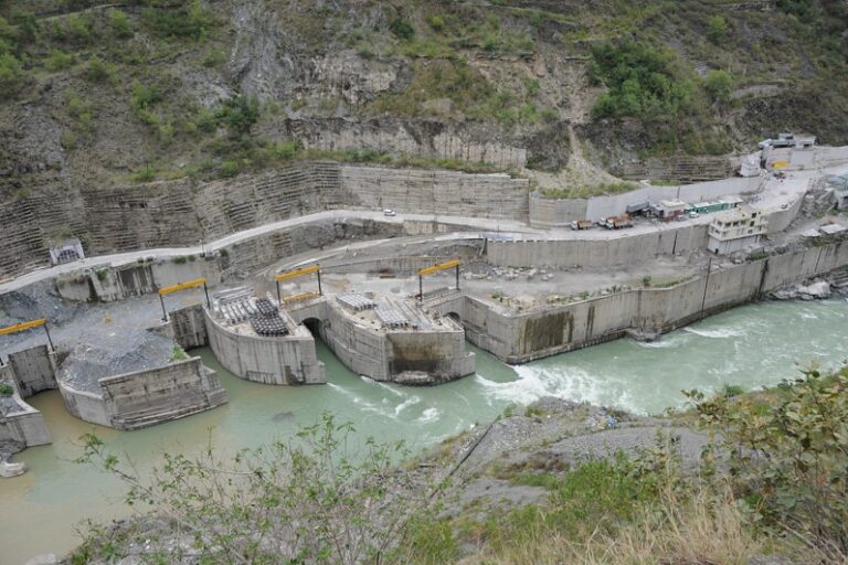 Hydropower infrastructure in Tehri. Photo by India Water Portal/Flickr.