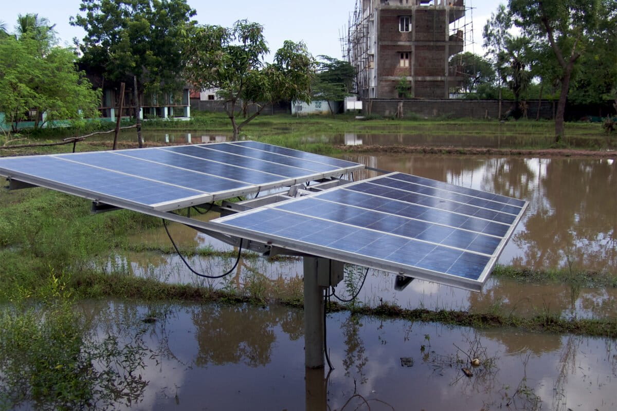 Experts suggest connecting solar pumps to the grid so that farmers can earn an income feeding power to the grid when the pump is not operational. Photo by PWRDF/Wikimedia Commons