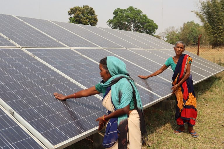 A mini solar grid installed in Guniya village of Jharkhand. The state has set a target of making 1,000 solar villages as per a new policy released in 2022. Photo by Manish Kumar.