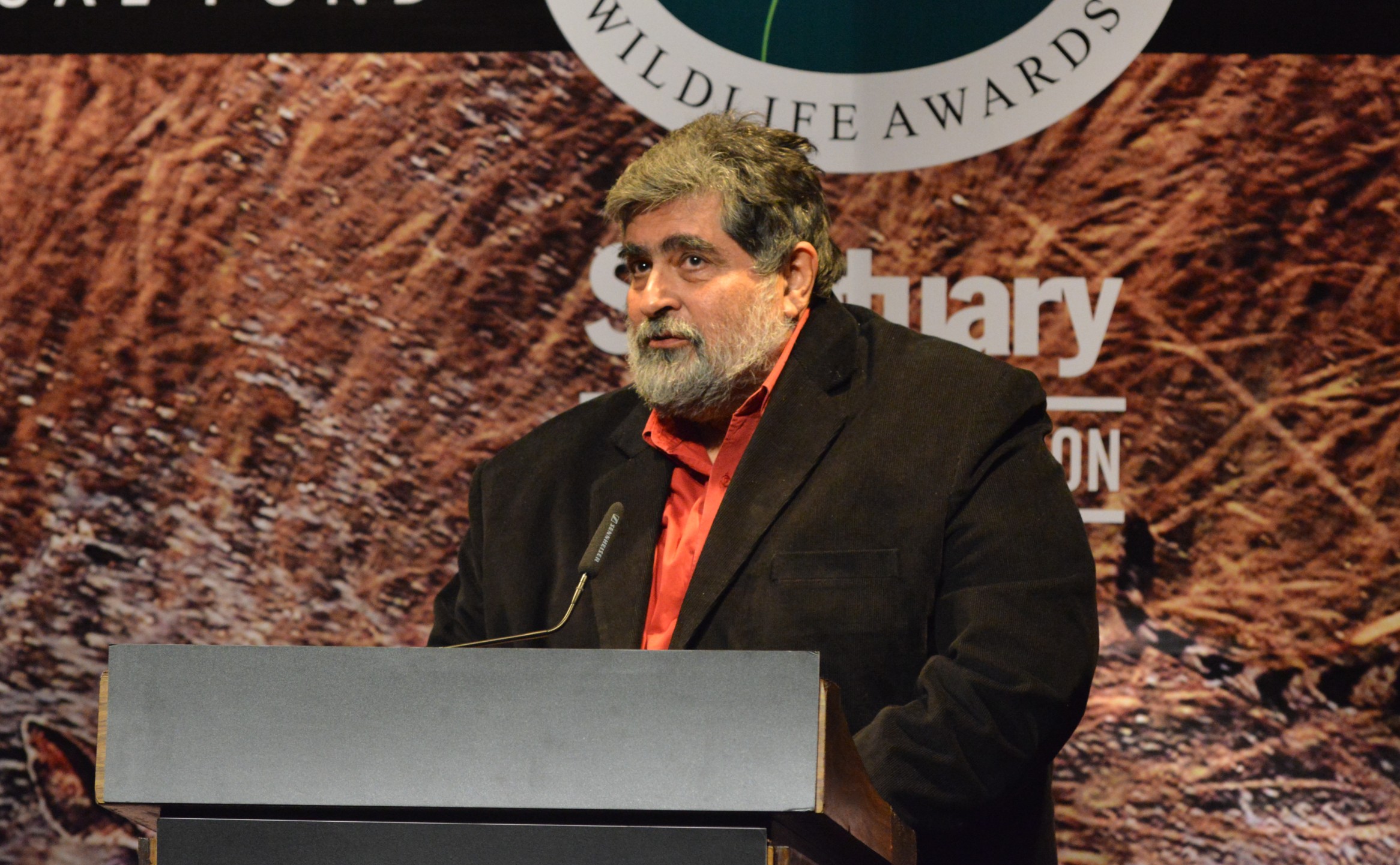 Valmik Thapar speaks at the Sanctuary Wildlife Awards held by in Mumbai. Image courtesy of Sanctuary Nature Foundation.