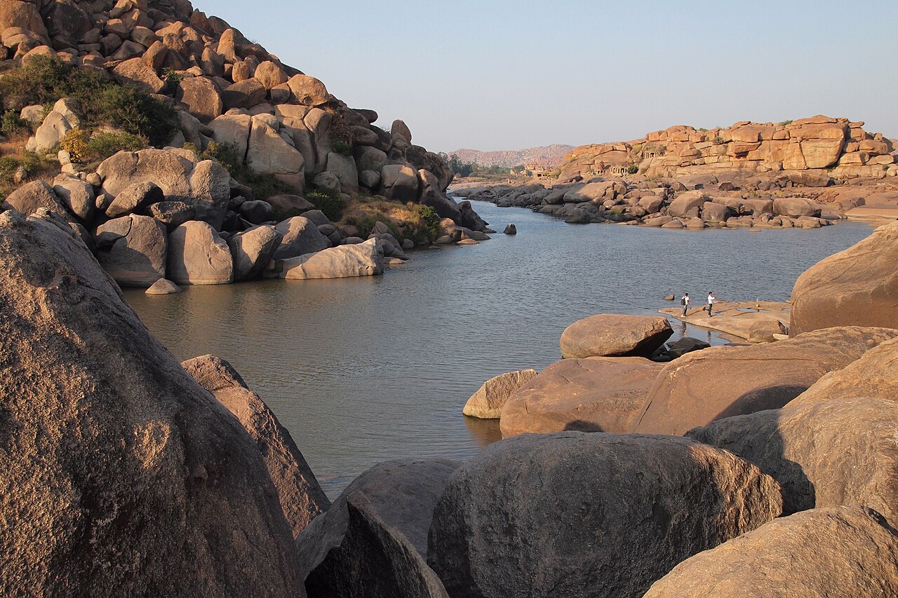 The Tungabhadra river in Hampi, Karnataka. Image by Vyacheslav Argenberg via Wikimedia Commons (CC BY 4.0).