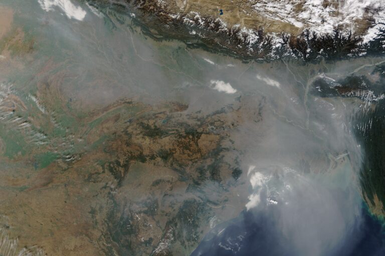 An aerosol blanket over the Indo-Gangetic plain. Large-scale, seasonally varying climatic processes along with city-based emissions shape air pollution in and around cities. Image by Jeff Schmaltz, LANCE/EOSDIS Rapid Response via NASA.