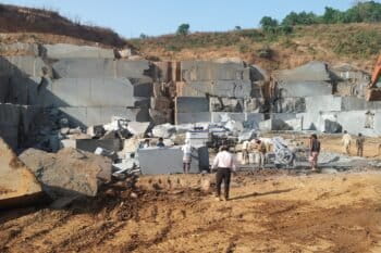 A stone quarry in Mangaluru, Karnataka. Representative image by Ravimum via Wikimedia Commons (CC BY-SA 4.0).