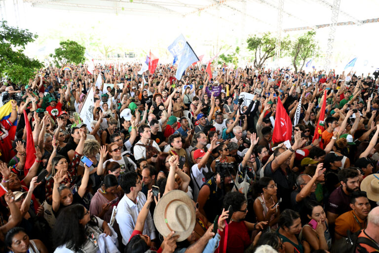 On November 16, activists attend the People's Summit Audience at the Federal University of Pará at COP30. Image by Alex Ferro/COP30.