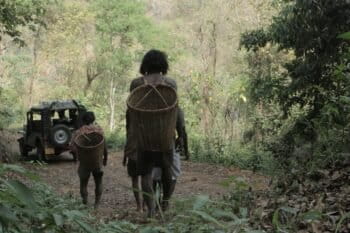 The single forest road that connects Cholanaikkans with the outside world. Image by Unnnikrishnan Avala.