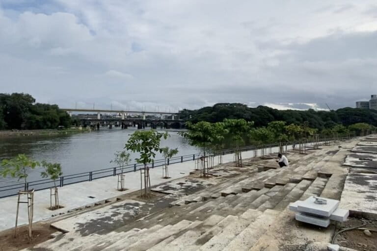 According to the PMC, the priority stretch between Sangamwadi and Bund Garden is nearly complete. Image by Stephin Thomas.