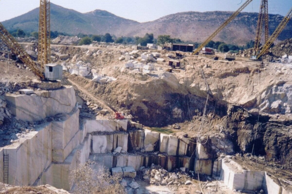 A marble mine in the Aravallis located adjacent to Sariska Tiger Reserve in Alwar district, Rajasthan. Image by Ghazala Shahabuddin.