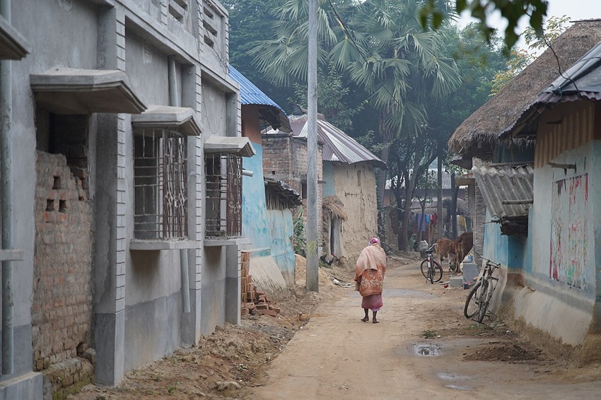 Understanding the economics of India’s climate action 3 Bishnubati village in Birbhum district, West Bengal. Improving infrastructure, healthcare, and education remains central to India’s development goals. Image by Gangulybiswarup via Wikimedia Commons (CC-BY-4.0)
