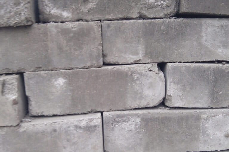 Fly-ash bricks have emerged as a promising and scalable alternative. Instead of using topsoil, they harness fly ash, a by-product from coal-fired power plants. Image by Thamizhpparithi Maari via Wikimedia Commons (CC BY-SA 3.0).