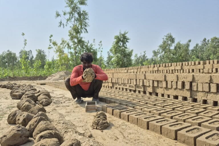 Night shifts help brick kiln workers avoid peak heat, not its consequences